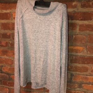 SUPER SOFT grey turtleneck